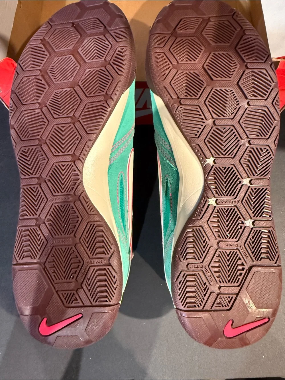 Nike Gato SDE Teal & Pink Swoosh Athletic Sneakers SIZE 6Y/7.5W